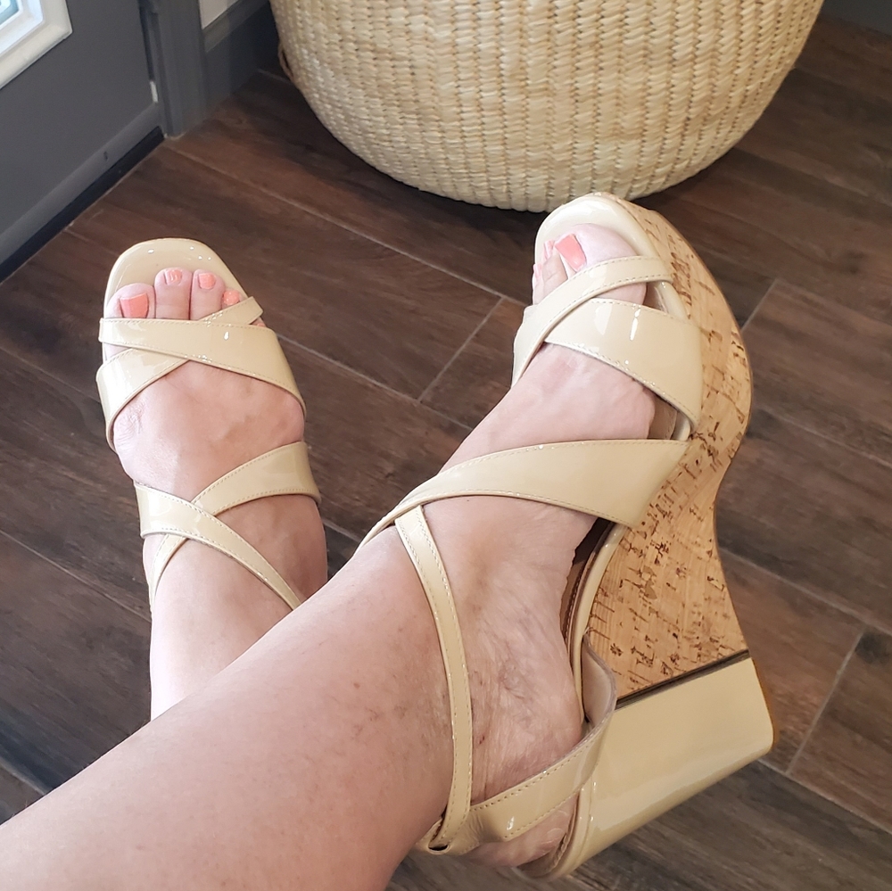Antonio Melani wedges
